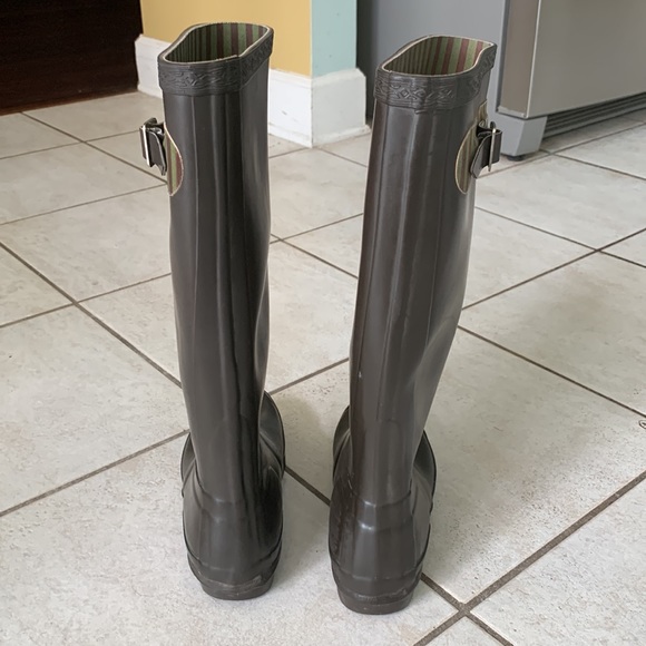Hunter rain boots dark brown sz. 6 - Picture 3 of 7